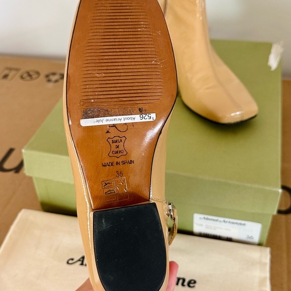 About Arianne Leather Boots - New - Picture 4 of 6